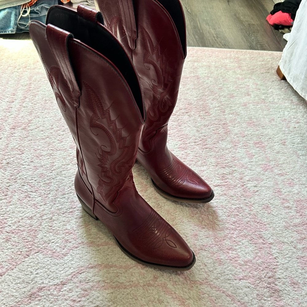 Red Heeled Boots with Pointed Toe and Glossy Finish